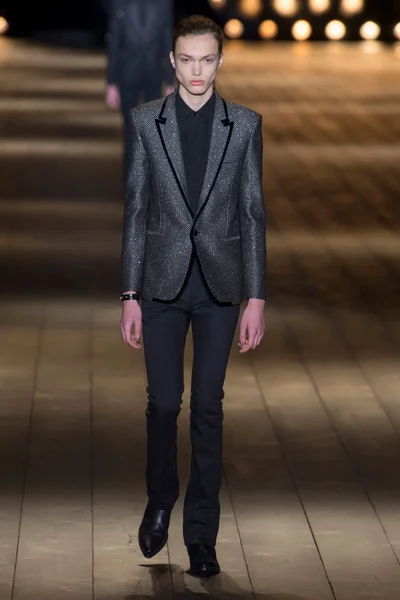 Look 50